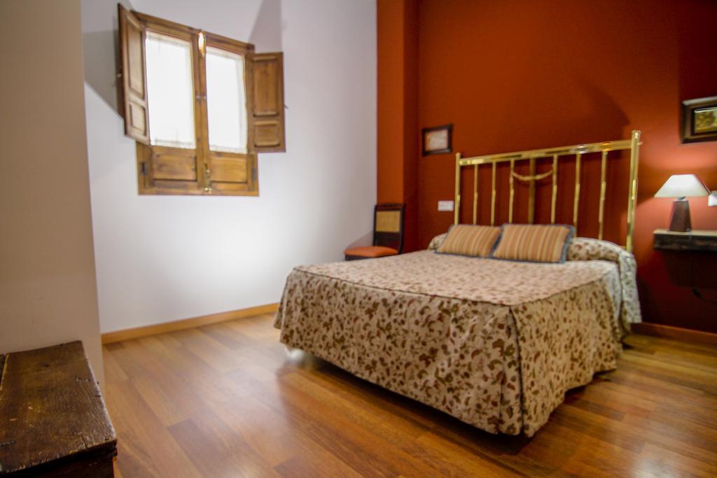 Hotel Vivienda Turistica Yamaries Úbeda Exterior foto